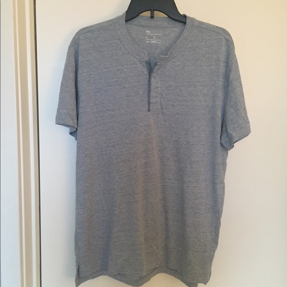 Men’s Gap Henley Short Sleeve Top